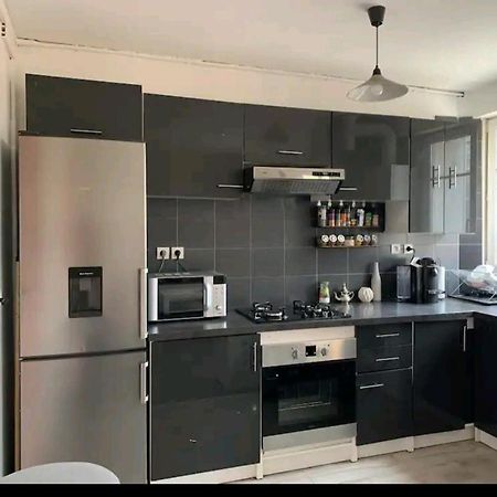 Massi'Z Apartment Ньои-сюр-Марн Екстериор снимка