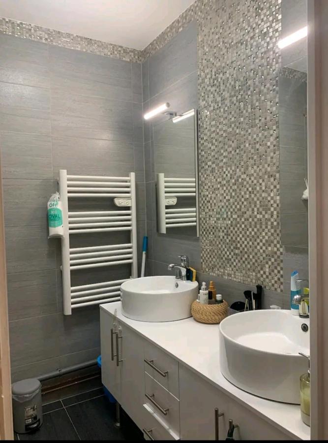 Massi'Z Apartment Ньои-сюр-Марн Екстериор снимка